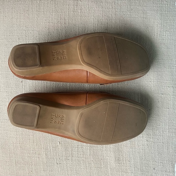 Naturalizer Horse Bit Comfort
Flats Loafers - Picture 6 of 6